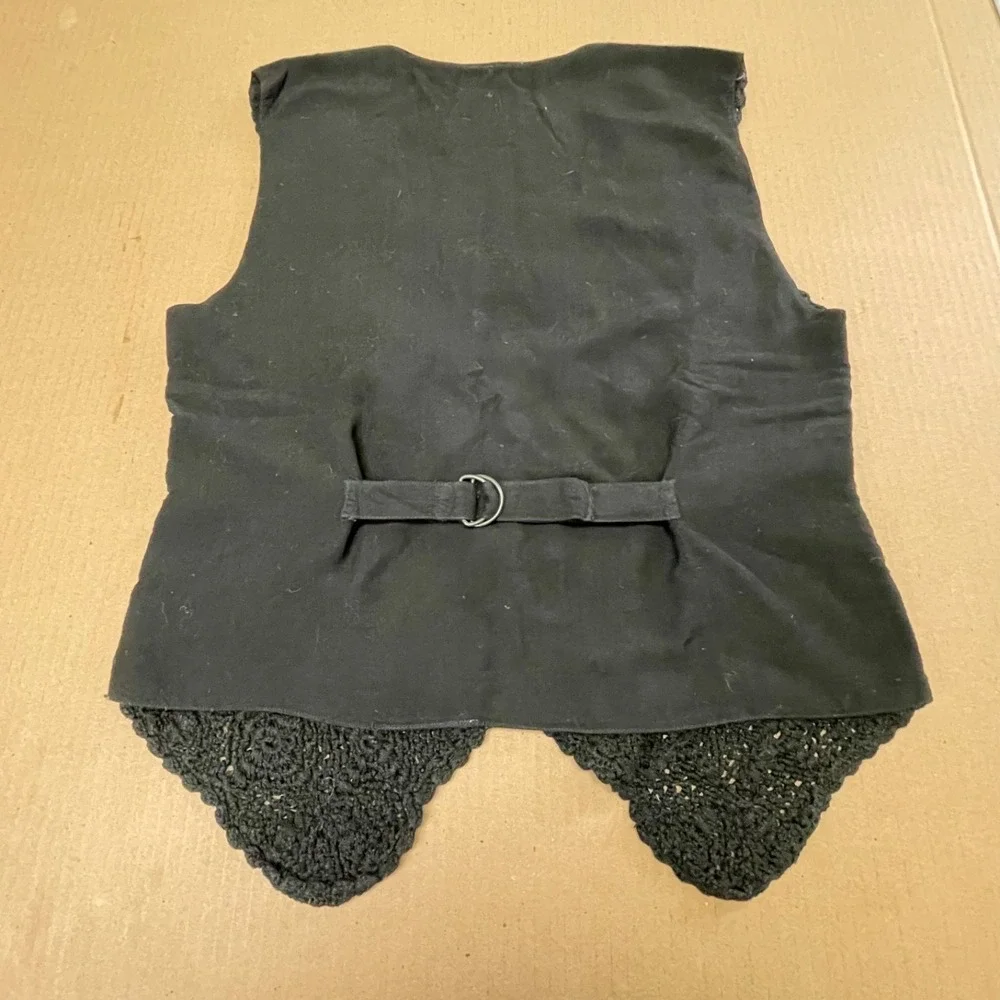 Vintage Womens Black Crochet Vest Med Belted Back Boho Hippie Whimsigoth Cottage